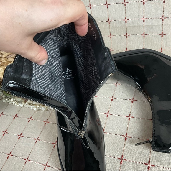 Aquatalia “Tenley” Patent Leather Ankle Boots Water Resistant Front Zip 7.5 New - Picture 8 of 8